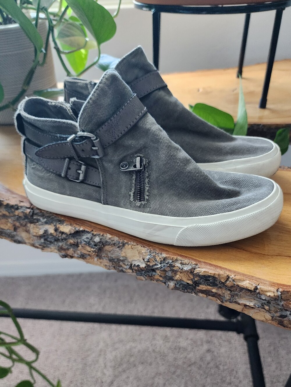 Women's Blowfish Canvas Slip-On Sneakers in Grey, Zipper Opening, 7.5